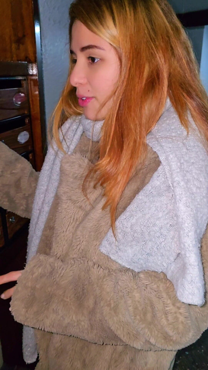 Labestiaylabella: Cheating Wife Having Sex with Her Neighbor by Chance