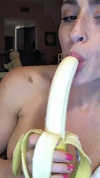 Cleo bananen-blowjob
