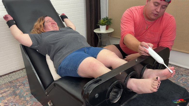 Ticklish Chicks: Heather Tickled
