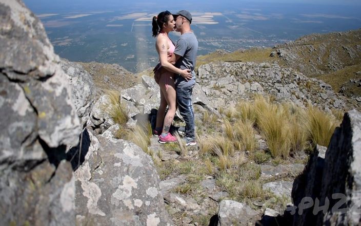 Delavegaph: Après-midi de sexe en plein air dans les montagnes argentines,...
