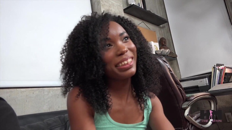 Hussie Auditions: Nuevo ébano, Ivory Logan tiene sexo en cámara por primera vez!