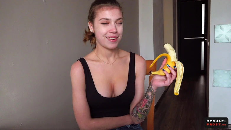 Michael Frost Pro: Adik tiri memimpikan kontol abang tirinya dan dia akhirnya ngelakuin...