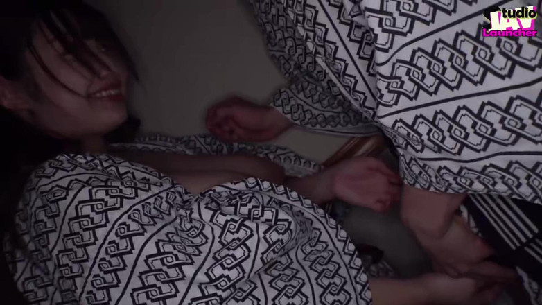 Studio JAV Launcher: Splash-procace pronto a guardare questa bellezza J-cup giocare un appuntamento...