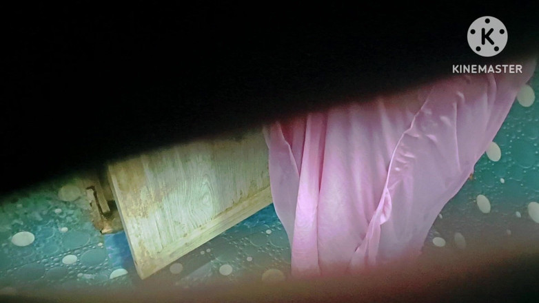 Sweethoneybgl: Mädchen mit riesigen möpsen badet und verführt ihren stiefbruder, als...