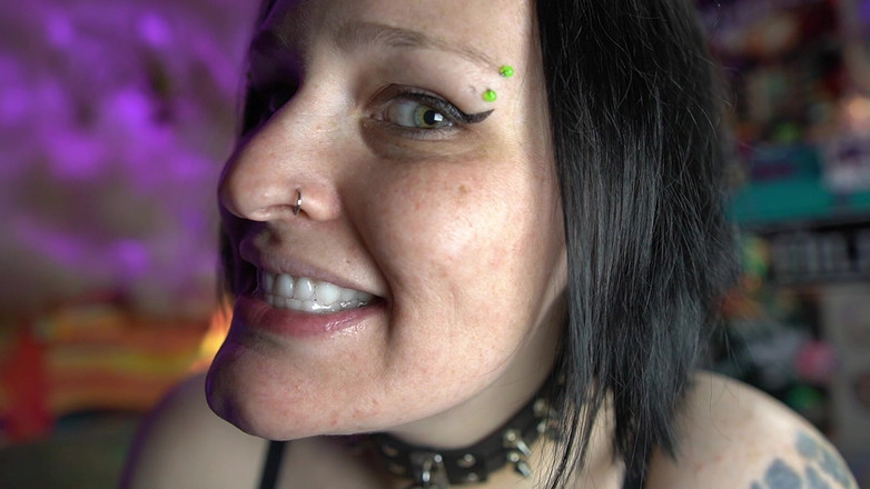 GothBunny6669: 의치를 가지고 노는 섹시한 고스