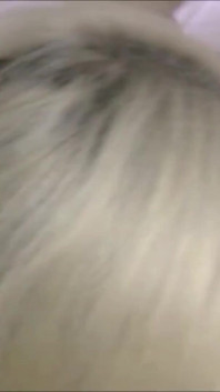 Lacey Starr spoot op haar gezicht