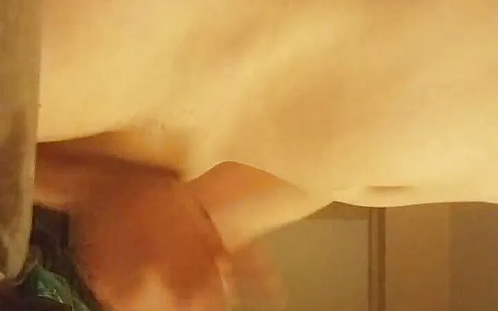Dutch Masturbator: Close up jerk and cumshots