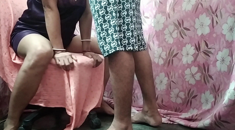 Aakritik346: Istri sange ini dientot habis-habisan sampai tenggorokan dan telan sperma...