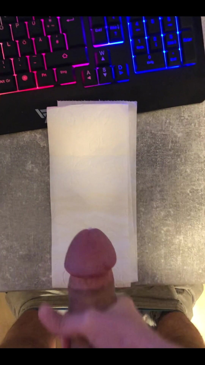 Hotlover1995x: Fetter Deutscher Schwanz Muss Kommen