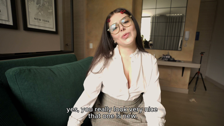 DaliaMorgan: Classmate Gets Big Facial While We Study