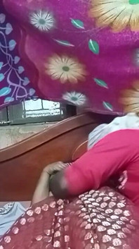 Video of Aunty and Delivery Boy Excited for Rain