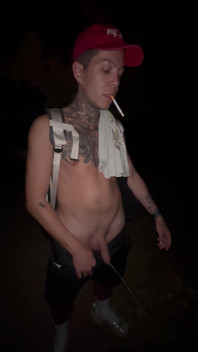 Harry_jen | Sexy Guy Smokes and Pisses
