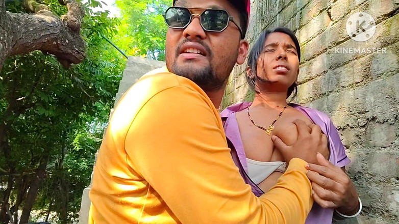 Premi pooja: Neznámý muž, a sexy Bhabhi venku, venku se baví