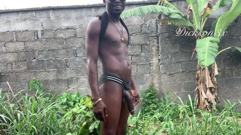 Dickass3x: Toujours en levrette dans la nature, je baise avec mon...