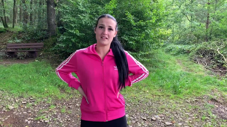 German Fuck Girls: Kaba! Ao açık Havada Koşarken Becerdin! Boşalma!