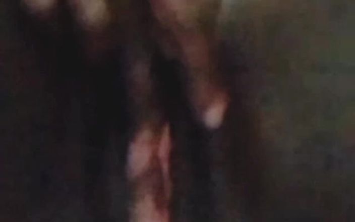 Me and my new slut: Klitoris beim videoanruf fingern und reiben, feuchte muschi schwarz