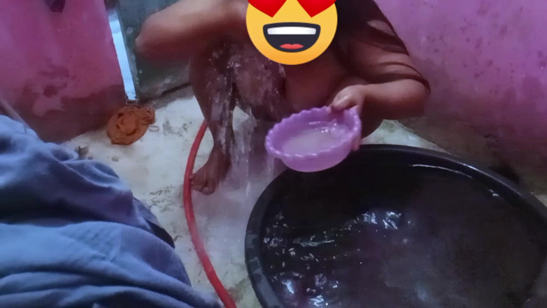 Citra: मेरी सौतेली मम्मी हमेशा अपनी बड़ी फर्म को दिखाने के लिए खुद को शॉवर में फिल्माती है