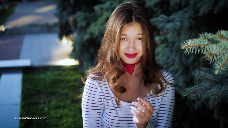 Russian Smokers: Sultry Russian Girl Smoking Cigarette by Waves