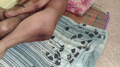 Mami4711: 射在女孩身上，这是非常紧的阴户性爱时刻热印度德西女孩视频