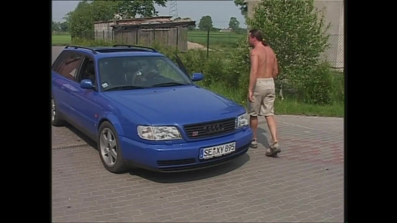 MMV films - The Original: Nadržená sexy mladá blondýnka je ošukaná velkým ptákem a poté...