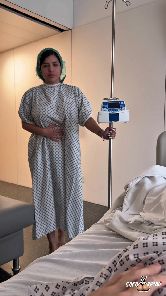 SARA RETALI: Sara Retall Fucks Residenrt in the Hospital (chris Diamond)