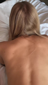 Sexuální výchova pro nadrženou drobnou blondýnku Californiababe