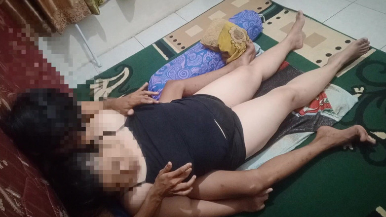 my_wife_chubby: (bahagian 1) Ibu tiri montel miang mahu dikongkek