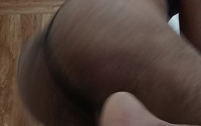Babboy_24: Сексуальна жіноча кроссдресссерка в гарячій нижній білизні