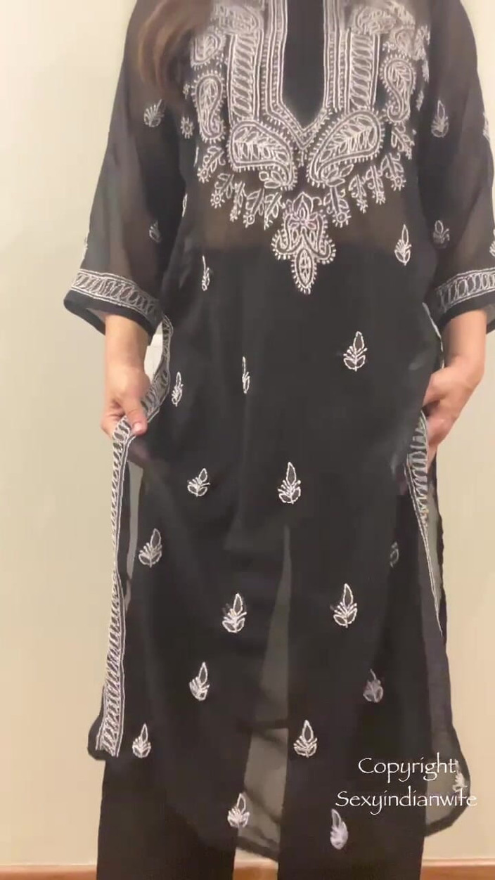 Sexyindianwife: Indische milf plaagt lerares