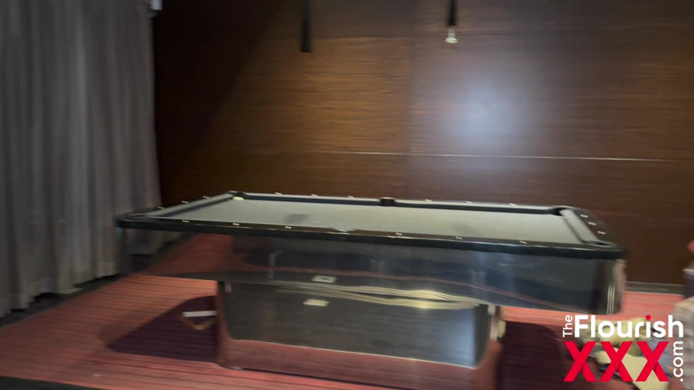 The Flourish XXX: Aften Opal Ananas swingers gruppknull del 1