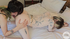 Andre Stone: Petite Trans Hotties Claire Gemini &stormy buns é fodida por videografista