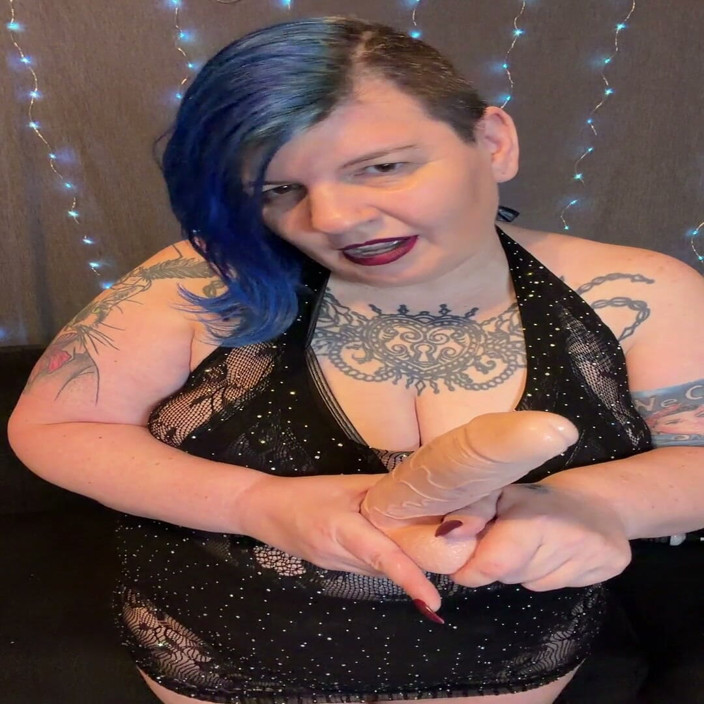 Miss quinn Cater: JOI-jack off with Missquinn and Her Big Dick, but You...