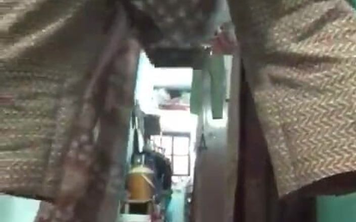 hornytrans: Кроссдрессер танцует и кончает