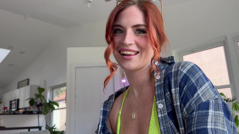 Zoeneli: Kızıl saçlı üvey kız kardeşim beni mastürbasyon yaparken yakaladı - bitirmeme yardım...