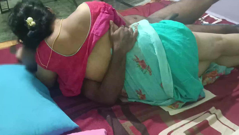 Sexy sindu: Hintli evli kadın sindu yenge amcığını yalatıyor ve sakso çekiyor