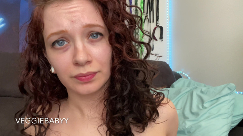 Veggiebabyy: Regardez mon visage pendant que je me fesse