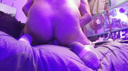 Atm lovers 69: Vibrador jogando
