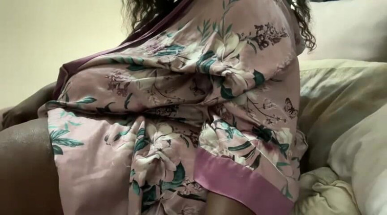 Legendary Booty Overdose: Rejoignez-moi au lit