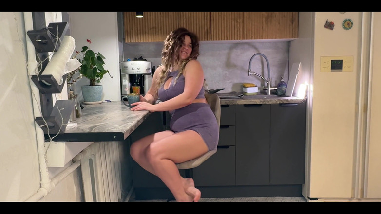 Fox Flame: Трахав кучеряву падчерку