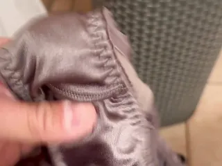 Compilation de culottes de mamies en satin