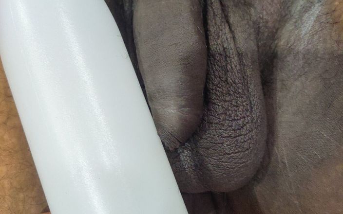 Suryasushma: Sexy Bhojpuri Bhabhi Oil Massage to Her Step Sister Husband...