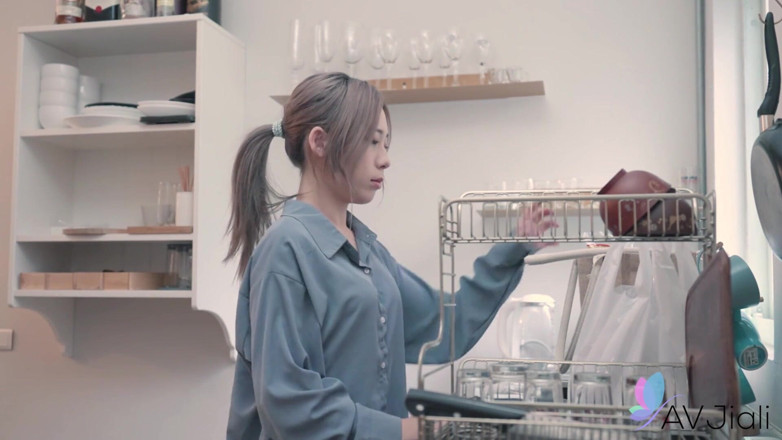 AV Jiali: Lin Misses Work and a Colleague Comes to Her and...