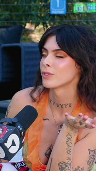 Genna James de la Unsheltered la Una dintre cele mai sexy vedete în ascensiune de pe cameră