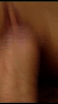 Mets ta bite dans mes trous et fais-moi jouir !
