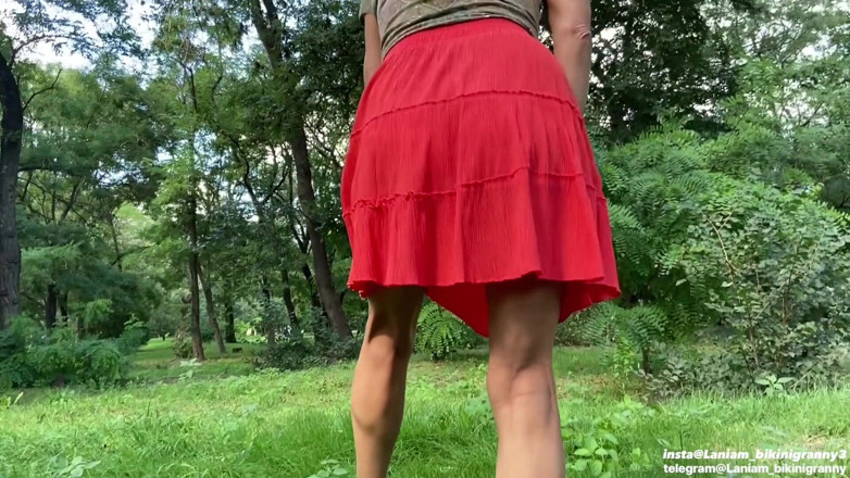 Ladyloveyoung60: Nenek menunjukkan thong seksi kencing, blowjob pancutan mani, taboo
