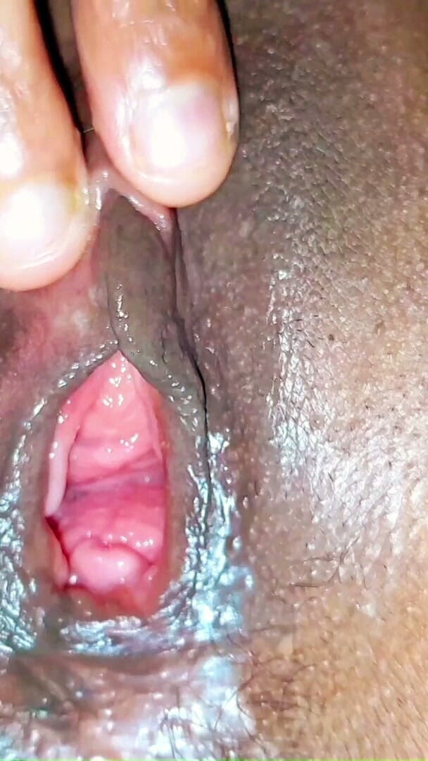 Love-juthi: Bangladeshi Boudi Santa Pussy - Watching Videos of My Pussy up...