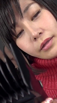 Buzzcut beauty: subjektiver Dirtytalk-Fetischismus - Tomoka Akari