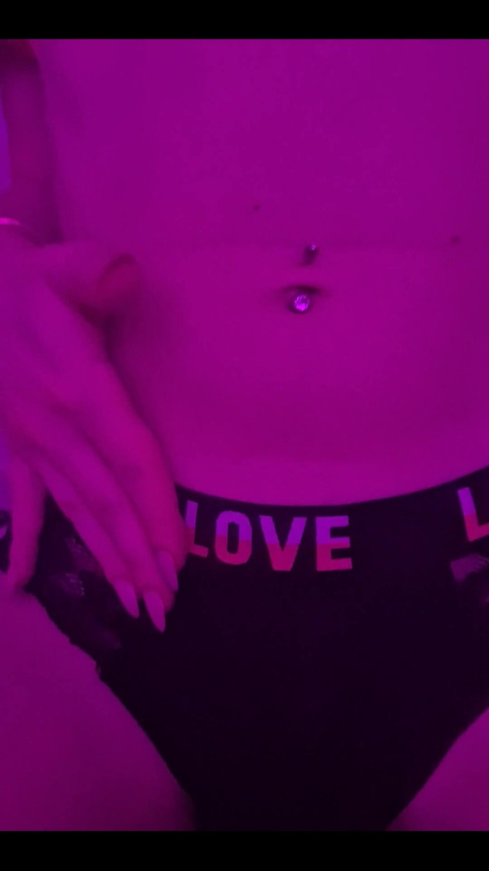 Ms minxy erotic: Ambiyans yatak odasında azdırma