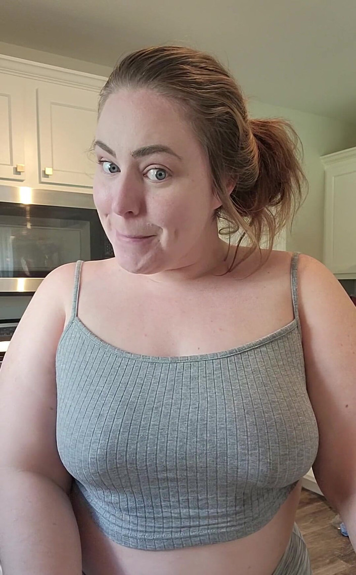 KinkyKatie: 我喜欢勾引我的邻居