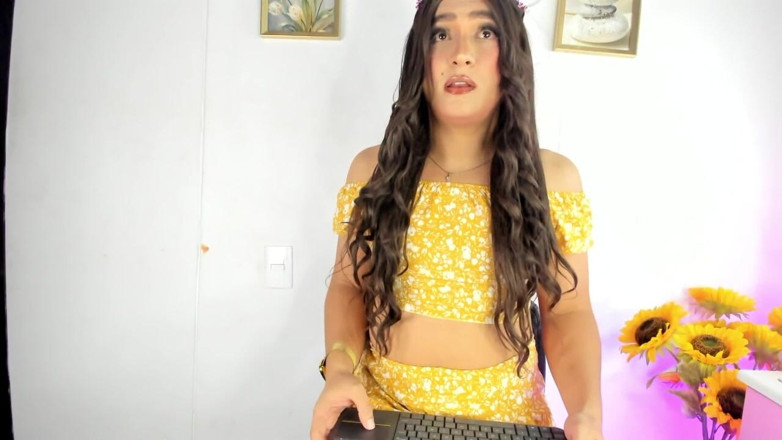 Aline Costa: Aline se začne flirtovat a před kamerou